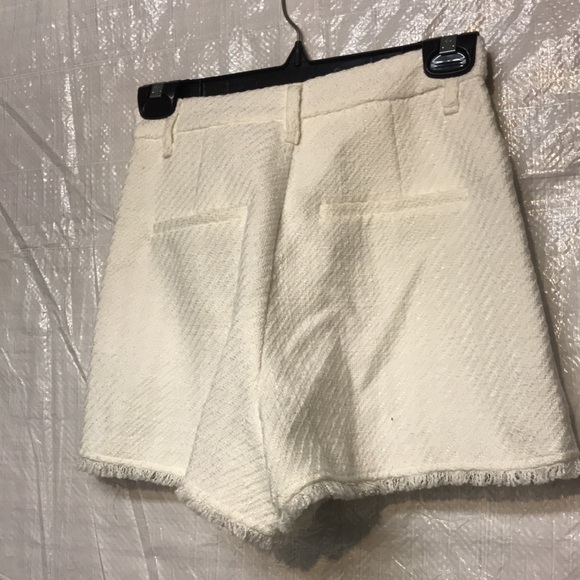 Sara Short - Picture 2 of 6